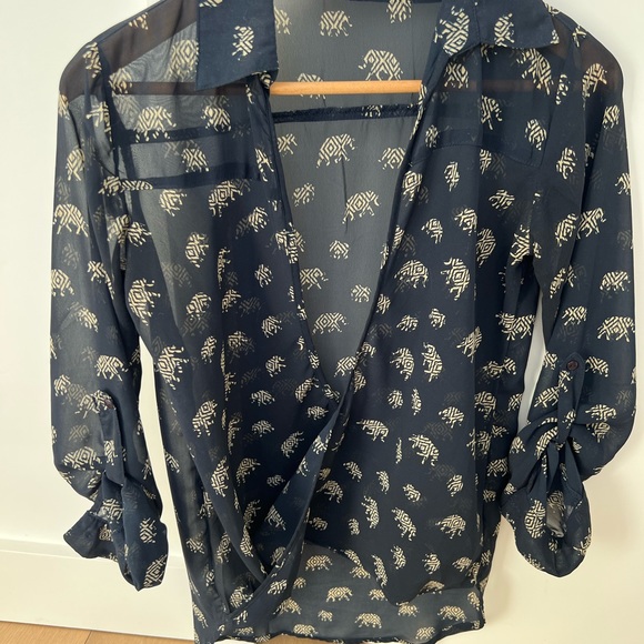 Japna Sheer blouse with cream colored elephant pattern - Picture 2 of 4